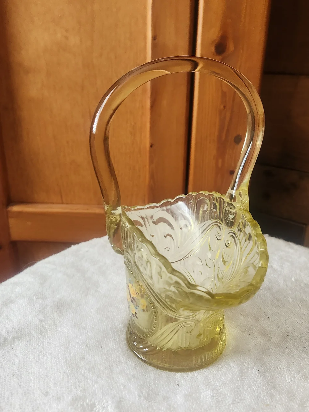 LE Smith VTG Hand Painted Yellow Basket 7.5